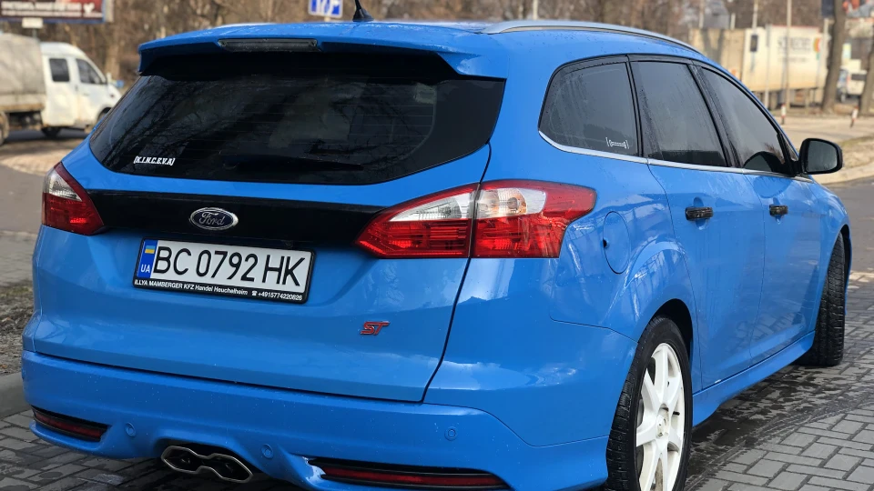 Ford Focus Wagon Smurf 5