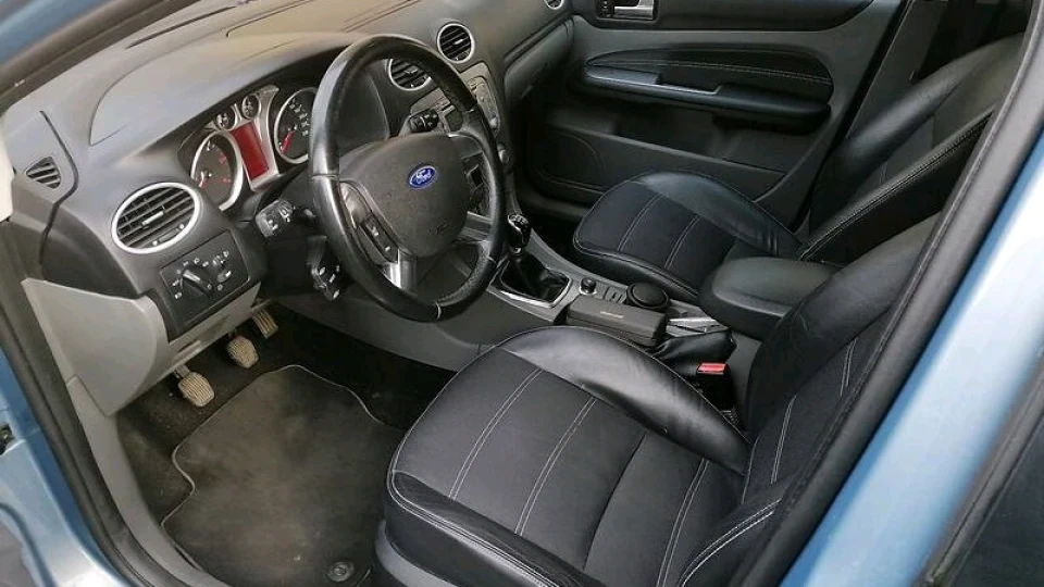 Ford Focus Wagon Titanium 2