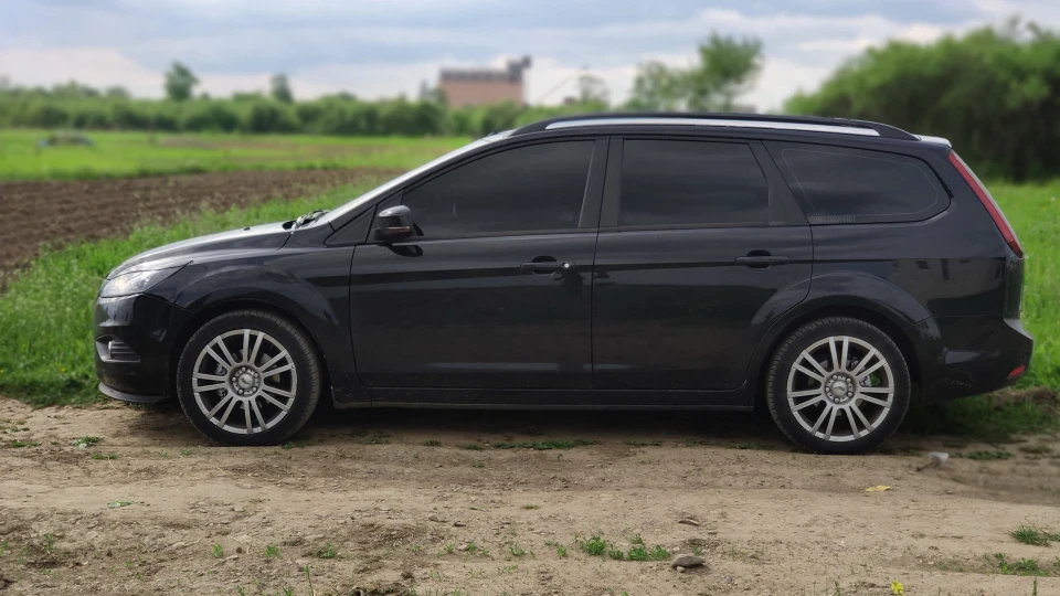 Ford Focus Wagon Total black