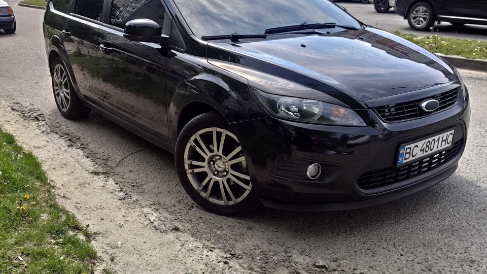 Ford Focus Wagon Total black 2