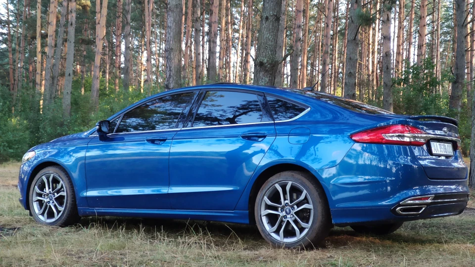 Ford Fusion (America) 2.0 SE+ Sapphire 2