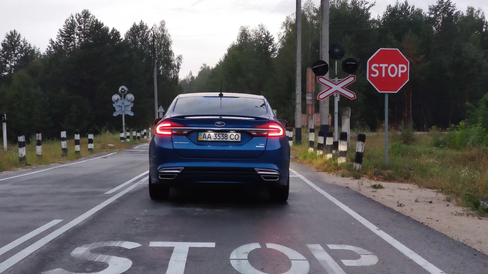Ford Fusion (America) 2.0 SE+ Sapphire 4