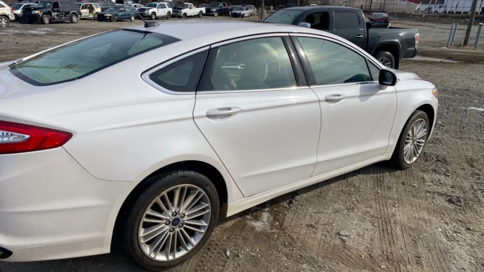 Ford Fusion (America) 2.0t 2