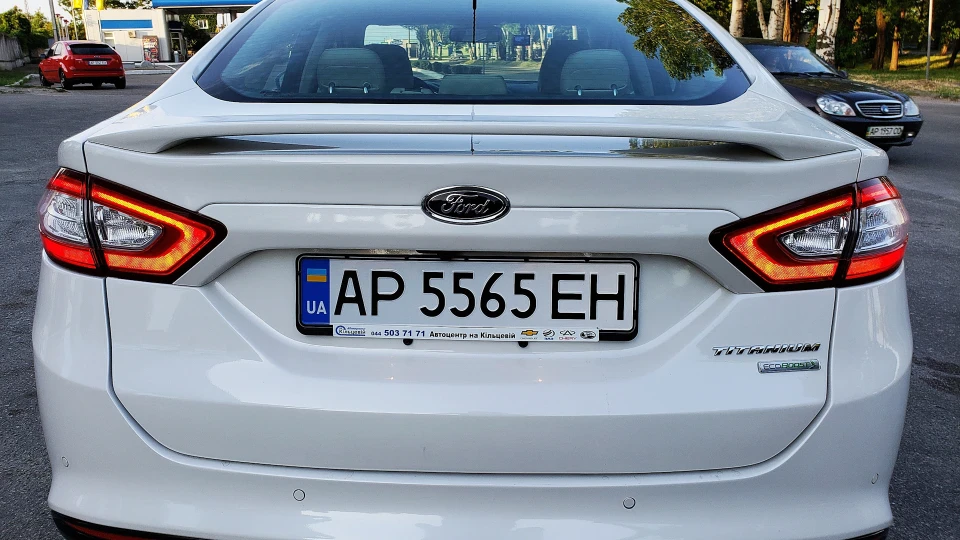 Ford Fusion (America) 2.0Turbo Titanium Luxury 5