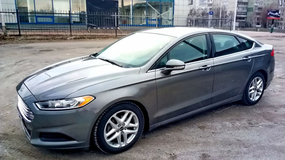 Ford Fusion (America) 2.5 L 5