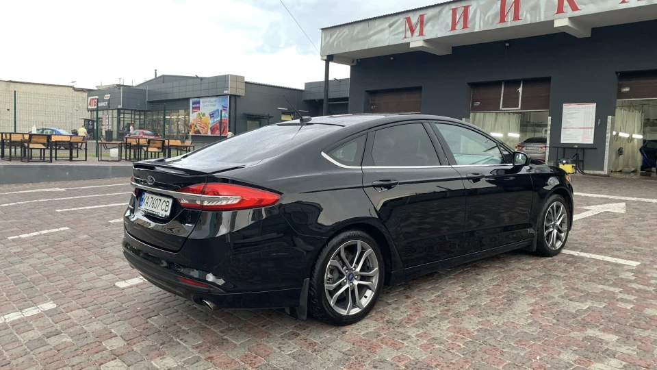 Ford Fusion (America) 2.5 SE 3