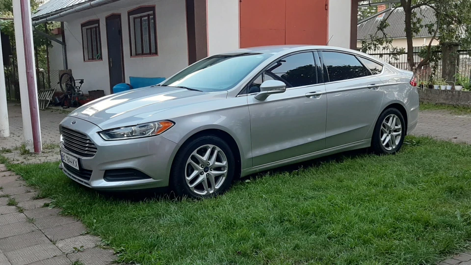 Ford Fusion (America) 2.5 SE 2