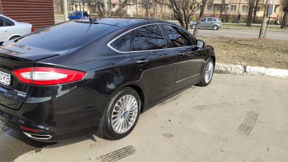 Ford Fusion (America) Black Shadow 4