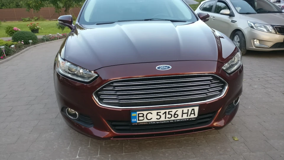 Ford Fusion (America) Bronze Fire Metallic SE 2