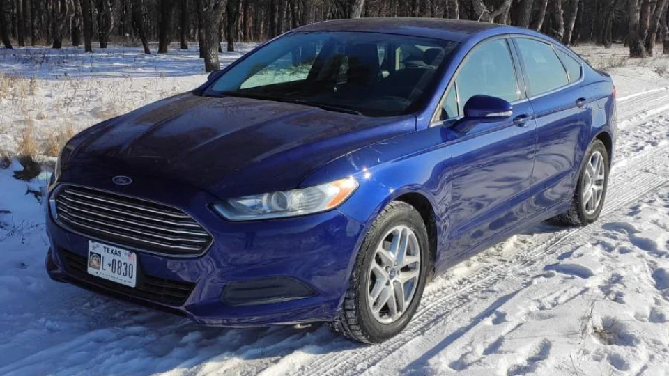 Ford Fusion (America) Ефектний синій 2
