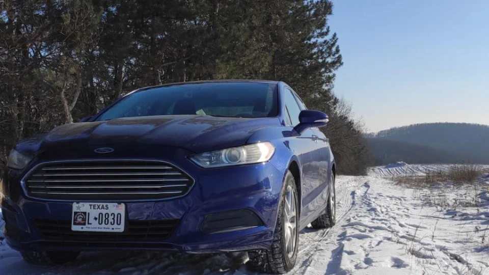 Ford Fusion (America) Ефектний синій 4