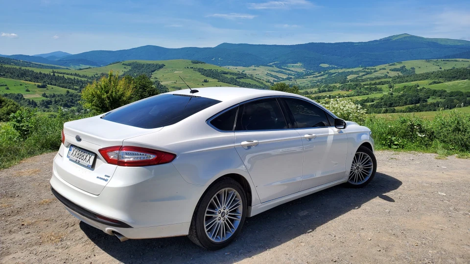 Ford Fusion (America) Hybrid 5