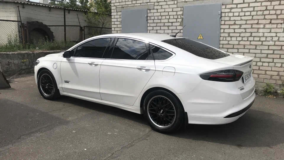 Ford Fusion (America) Plugin 2,0 White Pearl 5