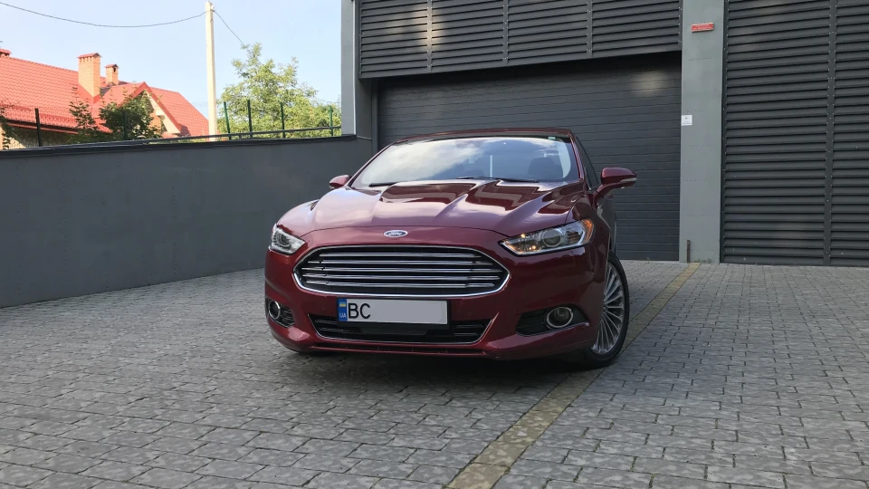 Ford Fusion (America) Ruby Red Hybrid