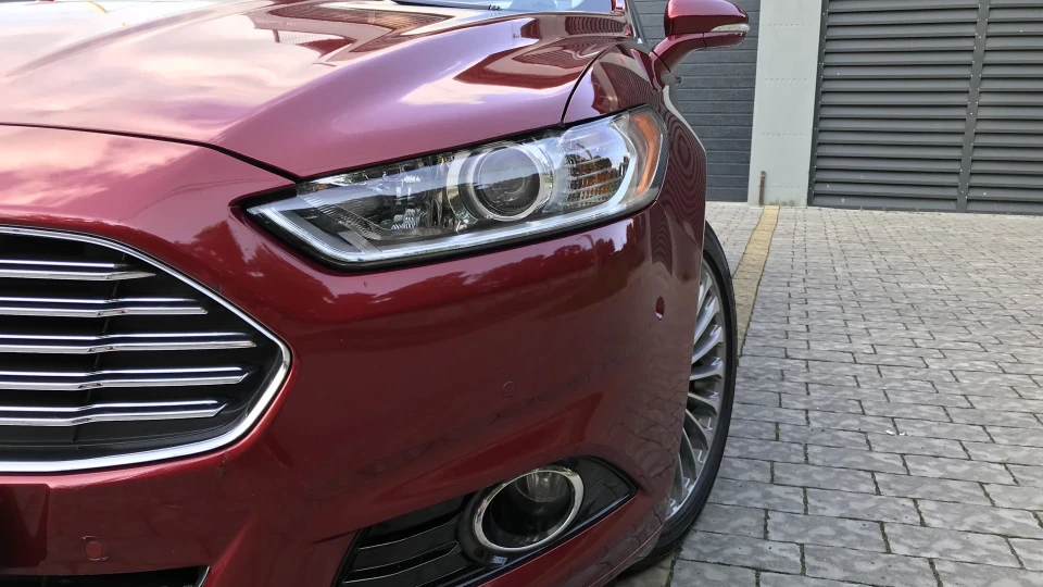 Ford Fusion (America) Ruby Red Hybrid 2