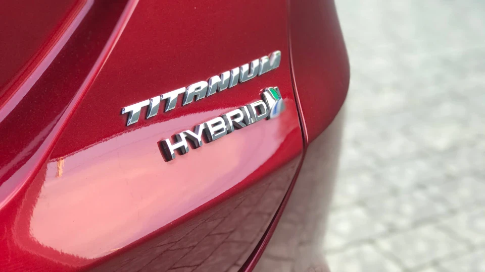 Ford Fusion (America) Ruby Red Hybrid 4