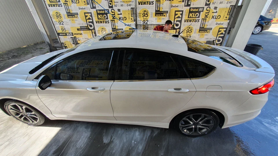 Ford Fusion (America) SE 2.5 (UG) 2