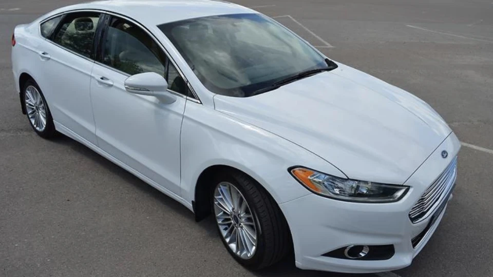 Ford Fusion (America) SE 2