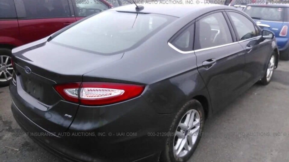 Ford Fusion (America) SE 2