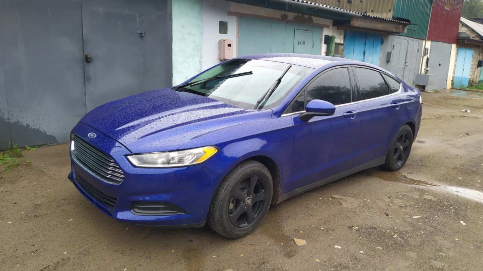 Ford Fusion (America) синій кит