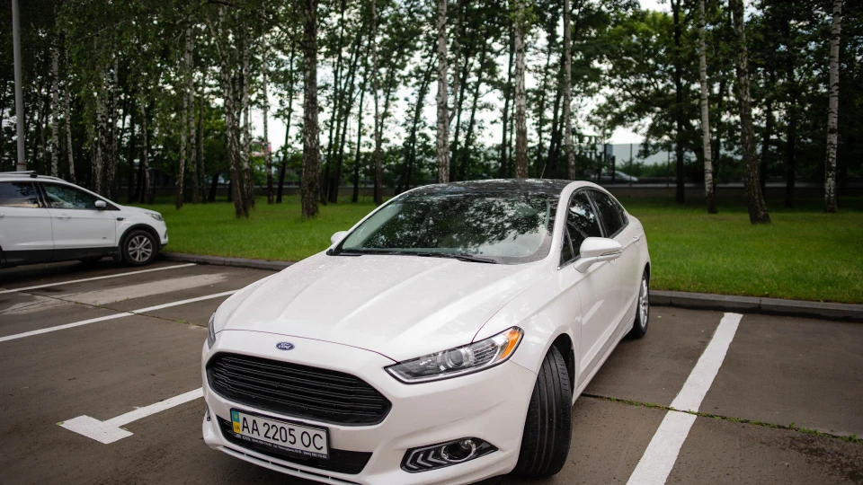 Ford Fusion (America) White Pearl TITAN 5