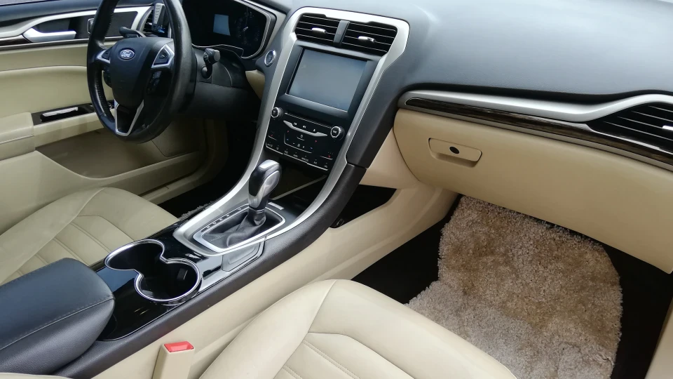 Ford Fusion (America) 3