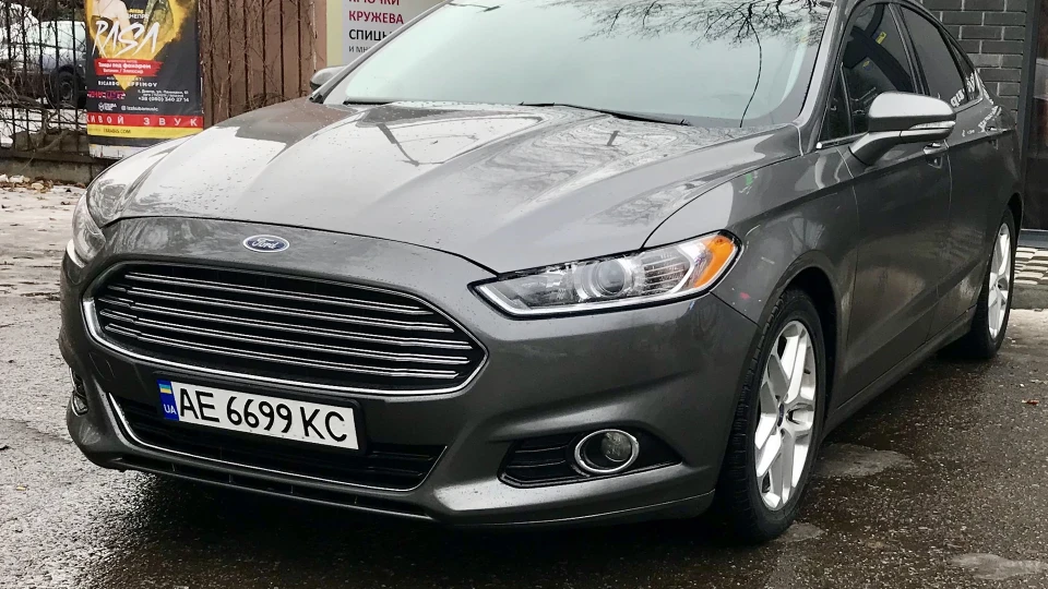 Ford Fusion (America) 3