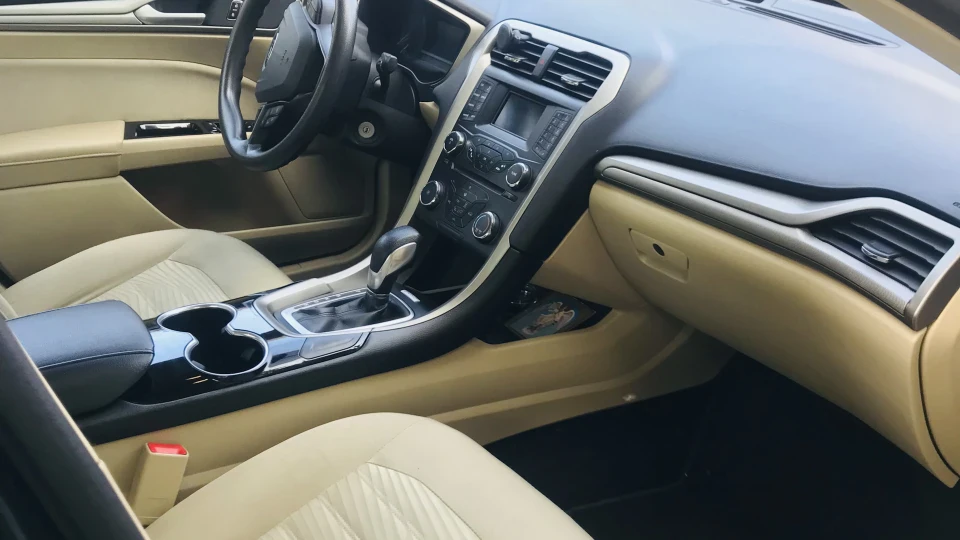 Ford Fusion (America) 5