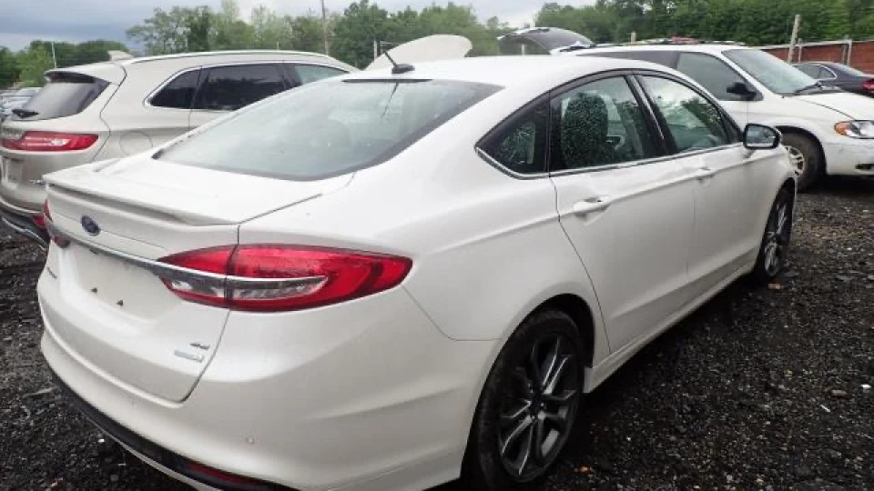 Ford Fusion (America) 5