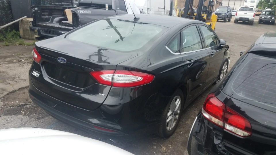 Ford Fusion (America) 3