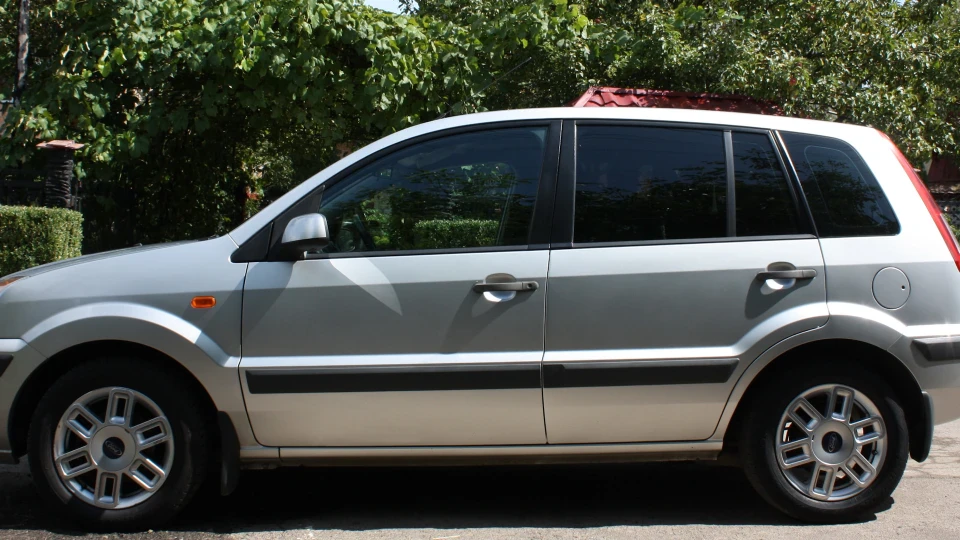 Ford Fusion 4