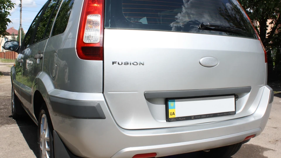 Ford Fusion 5