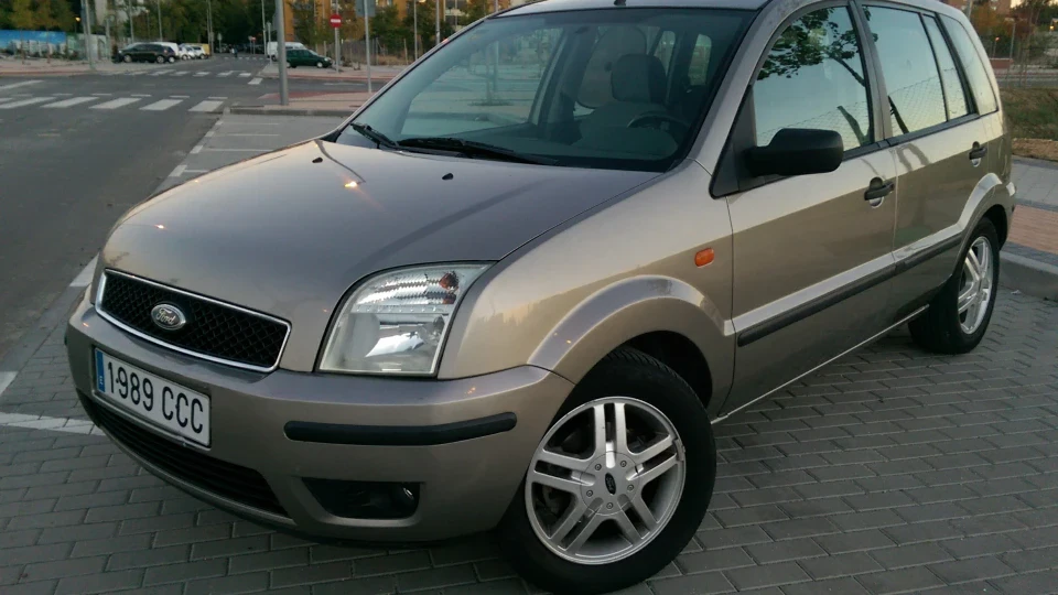 Ford Fusion 2