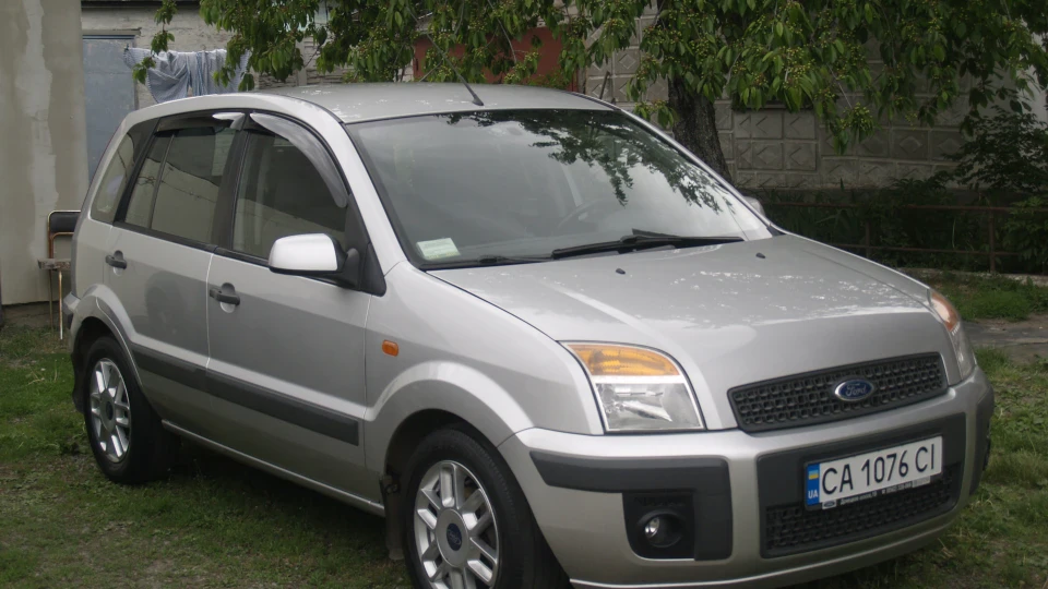 Ford Fusion 3