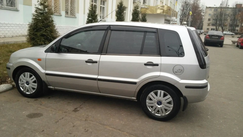 Ford Fusion 3