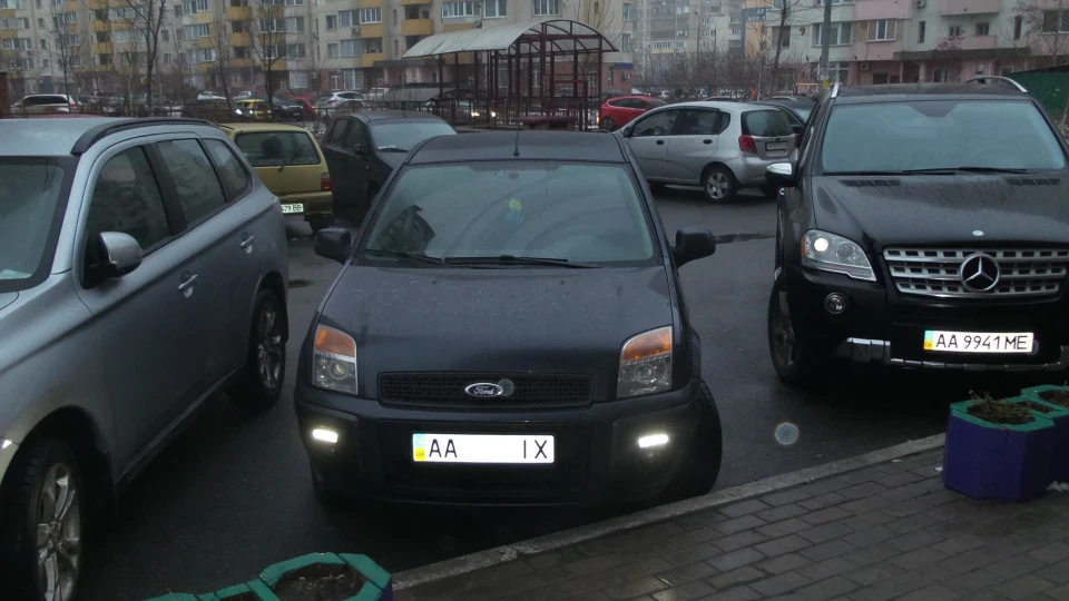Ford Fusion 4