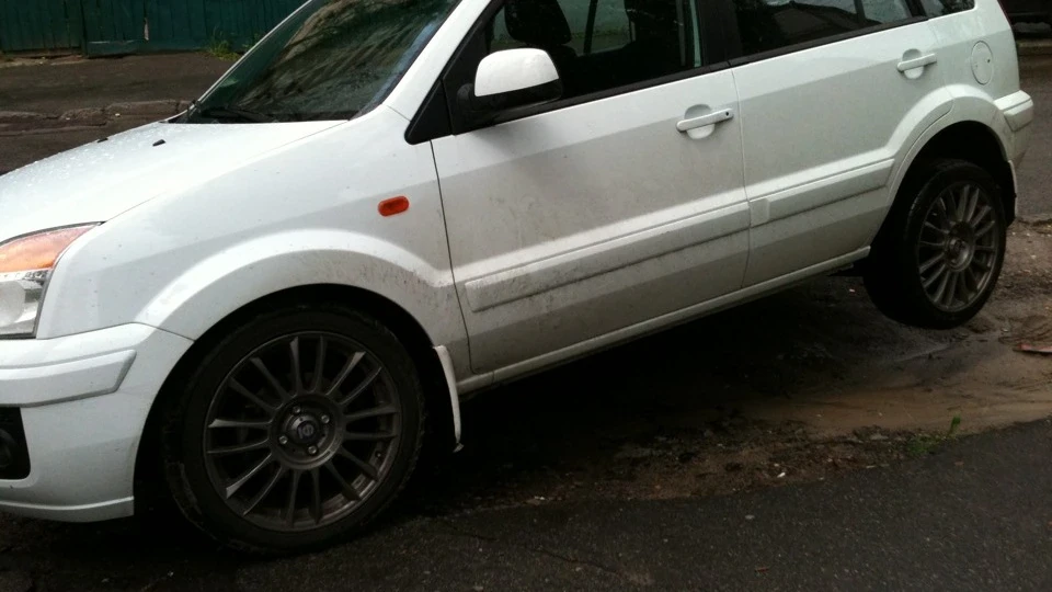 Ford Fusion 3