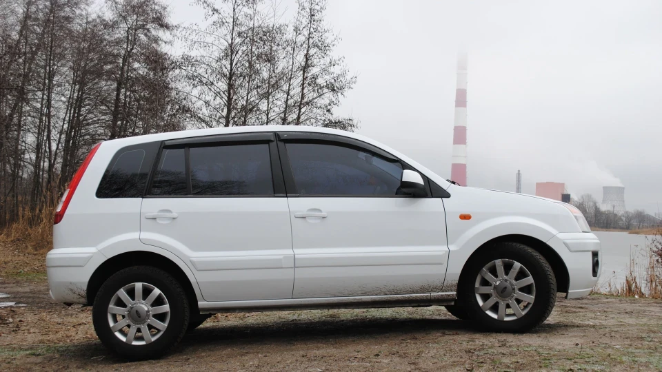 Ford Fusion 1.6 2