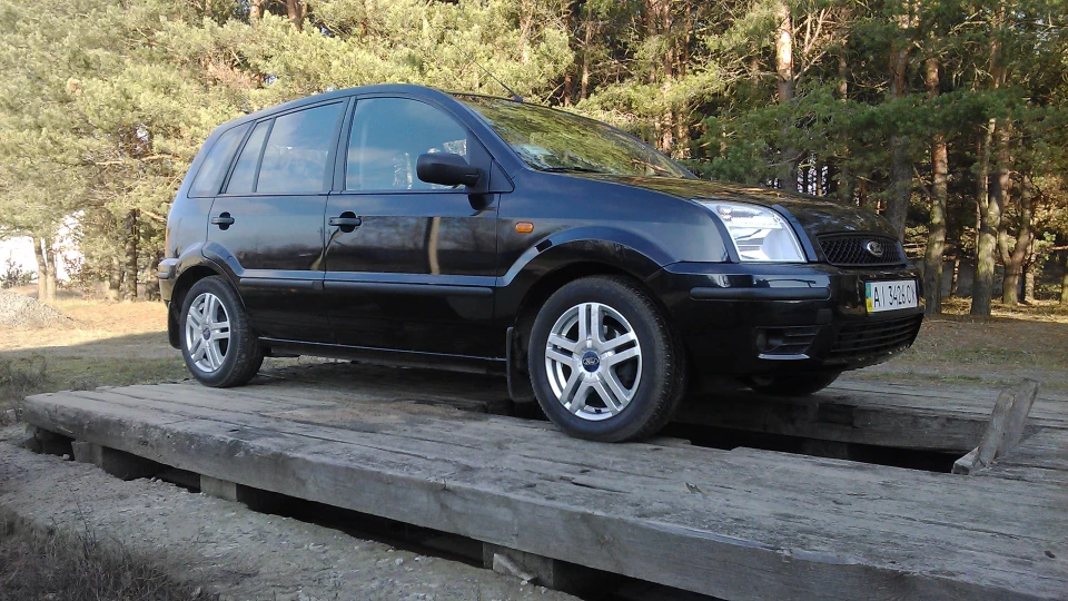 Ford Fusion чорнище 2