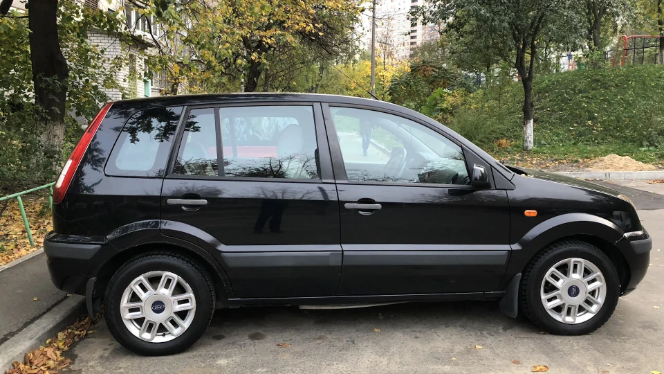 Ford Fusion 🚘 Panther Black 2