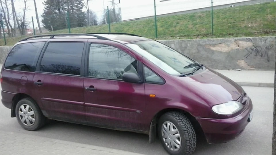 Ford Galaxy 2.0 Газ/Бензин 2