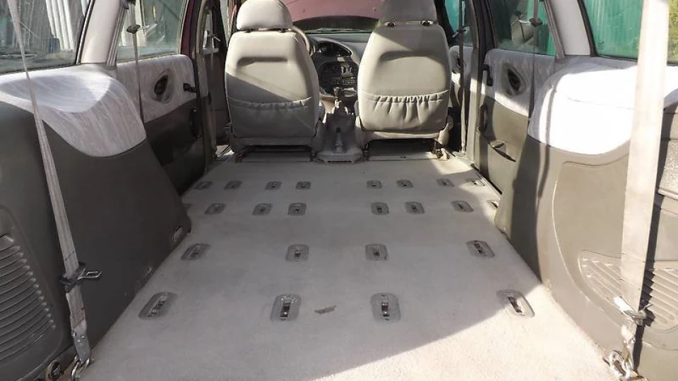 Ford Galaxy 2.0 Газ/Бензин 3