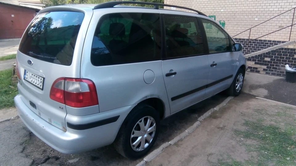 Ford Galaxy Metallic 3