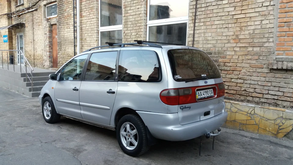 Ford Galaxy Non-Mini 2.8 VR-6