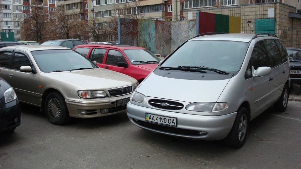Ford Galaxy Non-Mini 2.8 VR-6 3