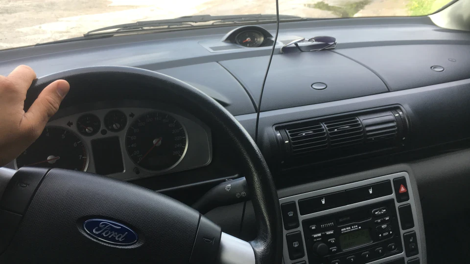 Ford Galaxy SARAI 4