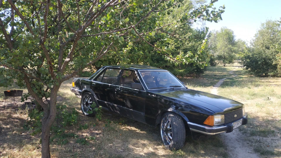 Ford Granada 3