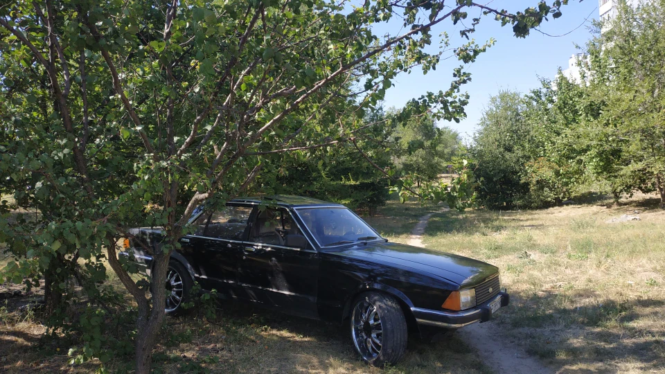 Ford Granada 4