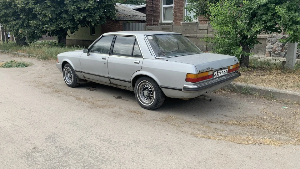 Ford Granada 2.4 бензин 4
