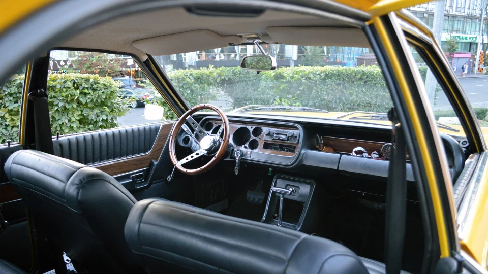 Ford Granada Cosworth inside 5